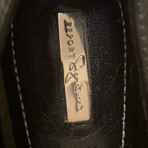 Report Signature Studded Leather Pumps👠 - Picture 7 of 9